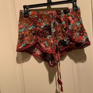 Cute floral flowy shorts